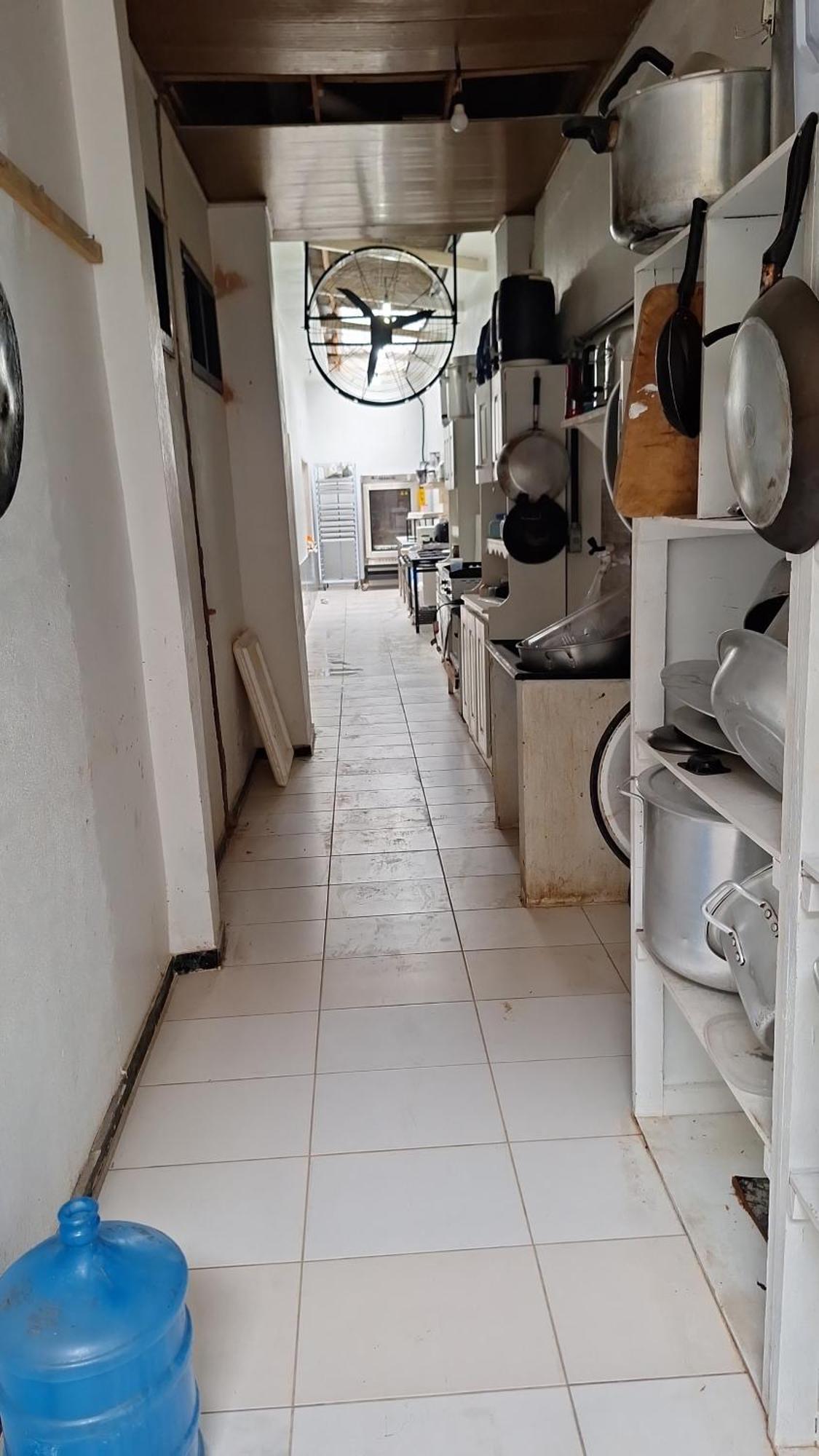 Quarto Triplo Com Banheiro Em Pousada E Restaurante มาเนาส์ ภายนอก รูปภาพ