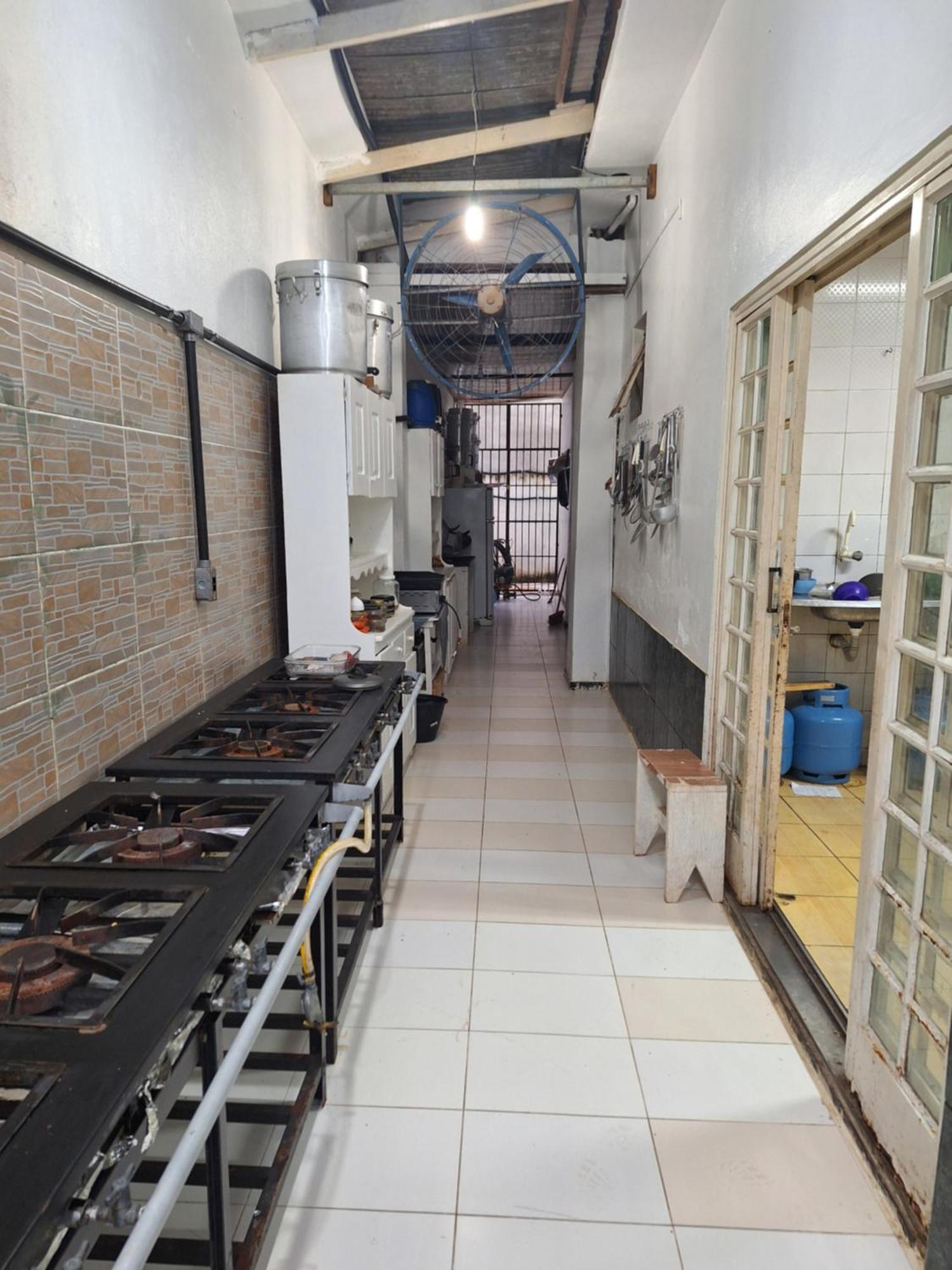 Quarto Triplo Com Banheiro Em Pousada E Restaurante มาเนาส์ ภายนอก รูปภาพ